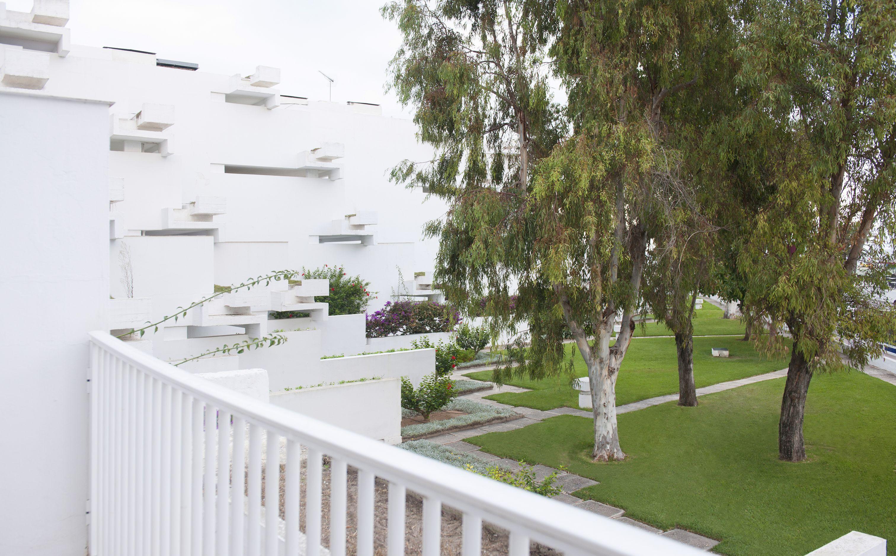 Iberostar Waves Ciudad Blanca 4*