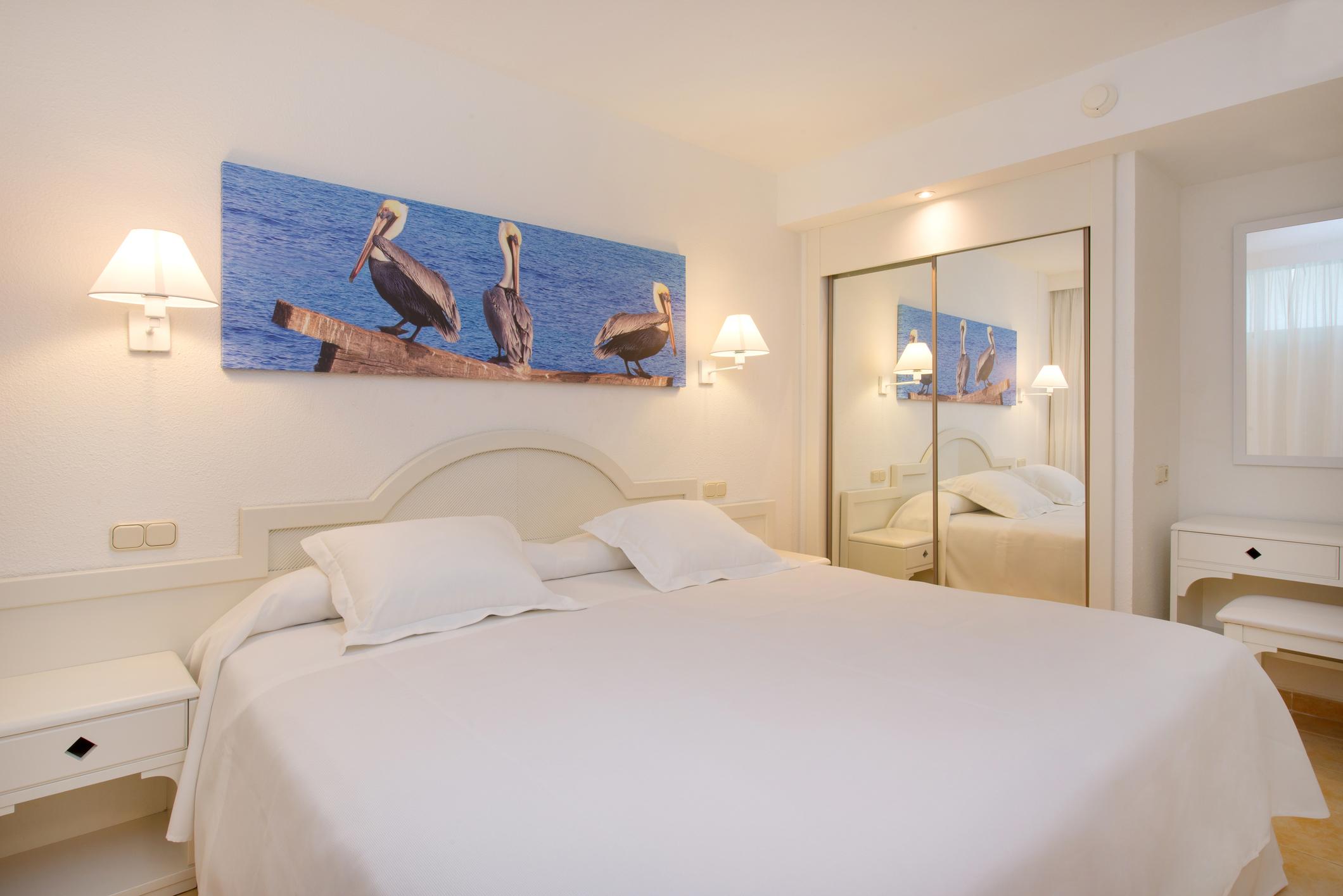 Iberostar Waves Ciudad Blanca 4*