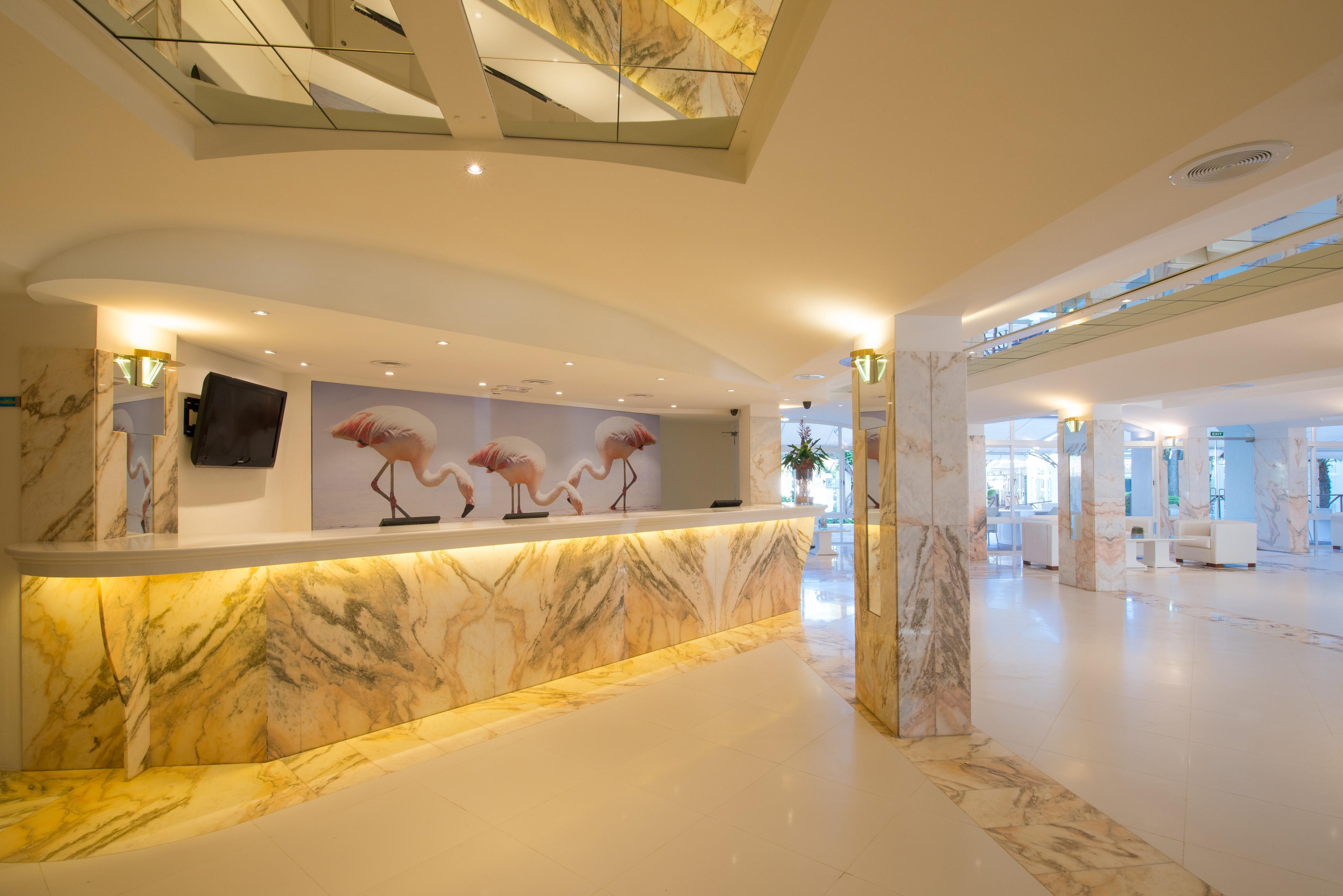 Iberostar Waves Ciudad Blanca