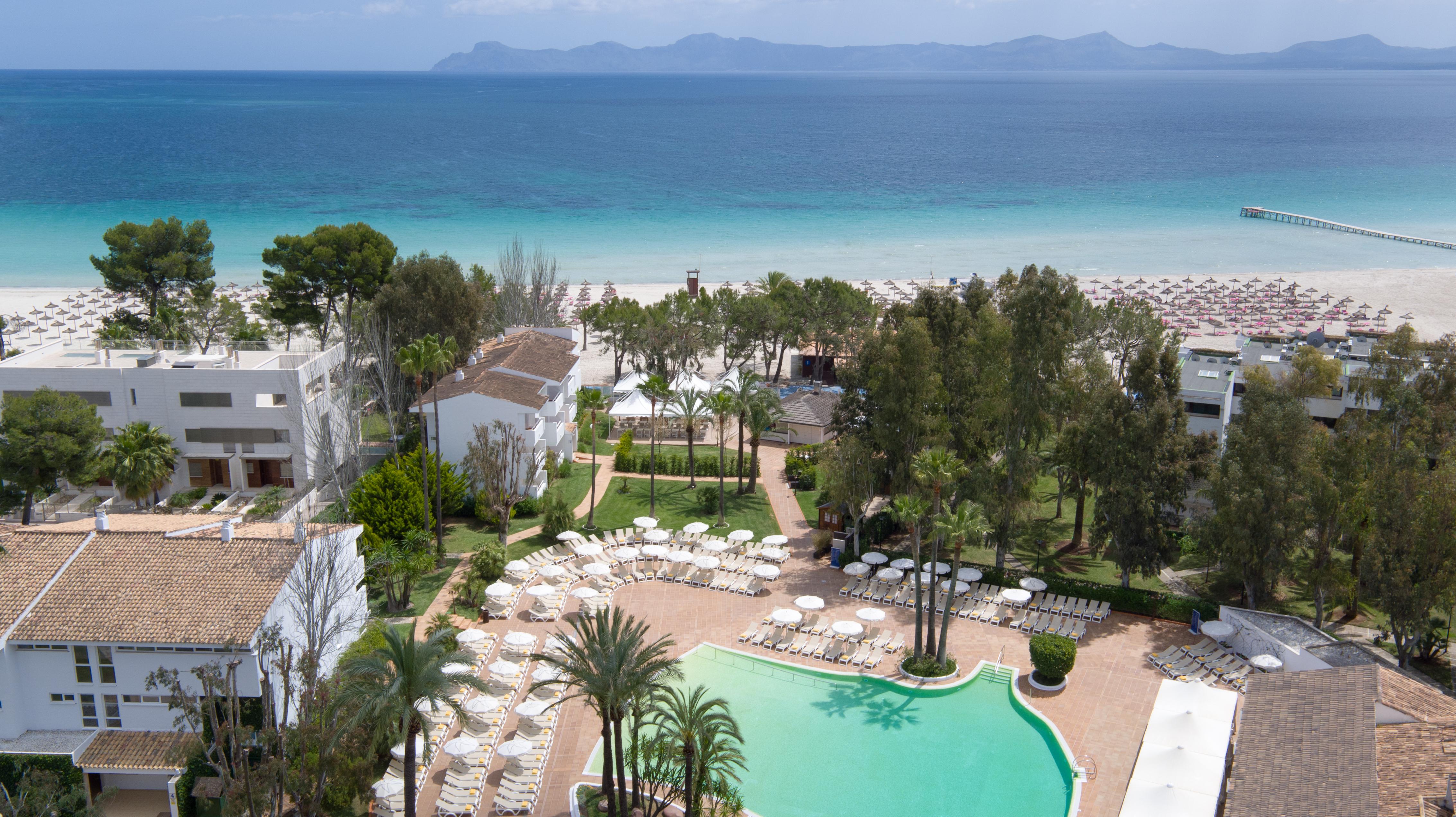 Iberostar Waves Ciudad Blanca Hotel 4*